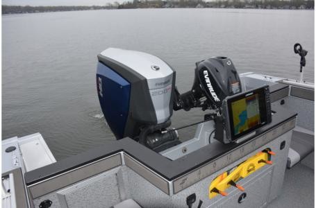 Starcraft Marine Fishmaster 210