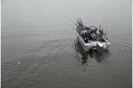 Starcraft Marine Fishmaster 210