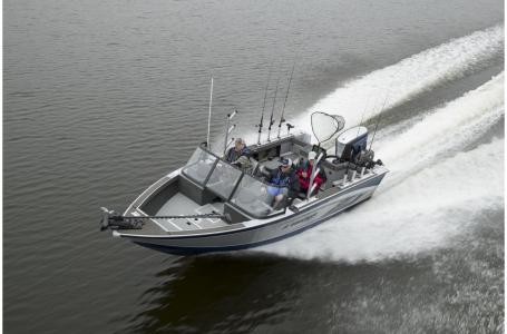 Starcraft Marine Fishmaster 210