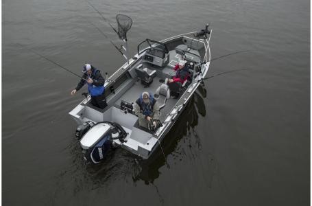 Starcraft Marine Fishmaster 210