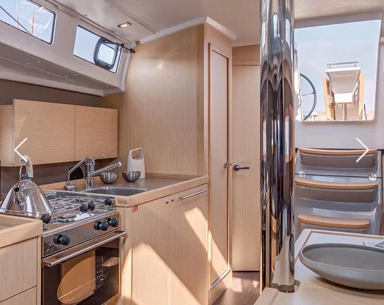 Beneteau Oceanis 38.1