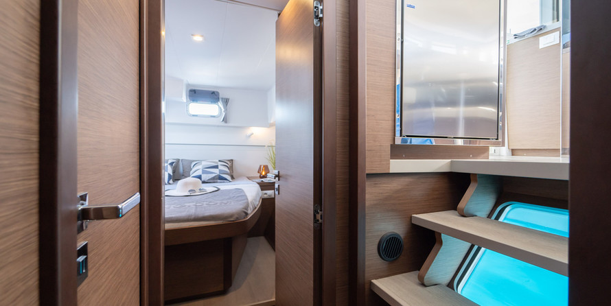 Lagoon 40 - 4 + 2 cab