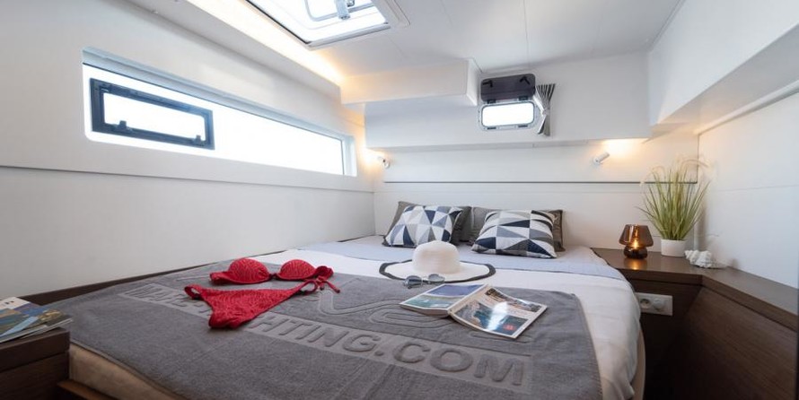 Lagoon 40 - 4 + 2 cab