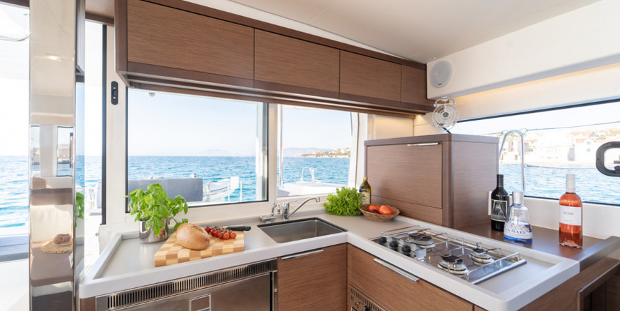 Lagoon 40 - 4 + 2 cab