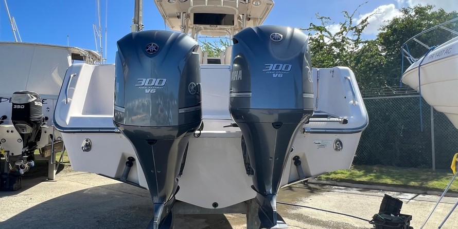 Grady-White Canyon 306