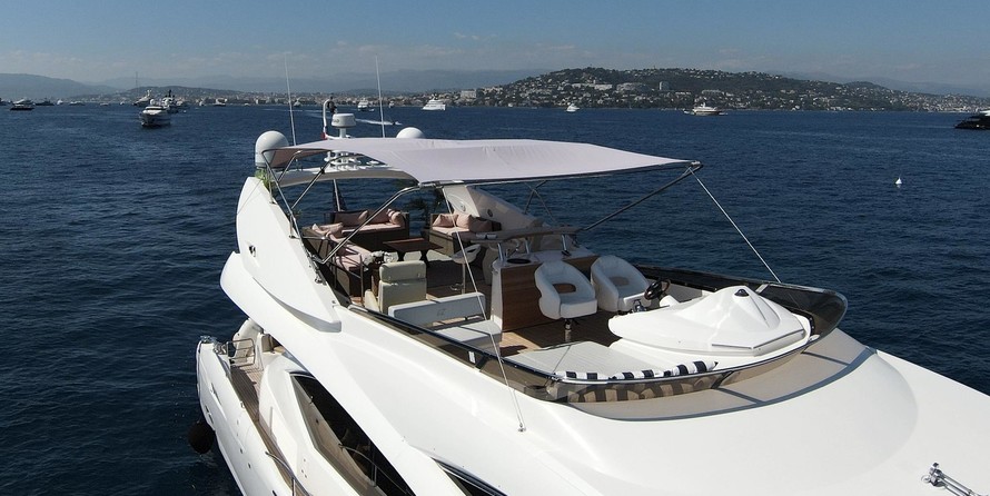 Sunseeker 82 Yacht