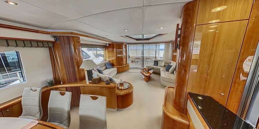 Sunseeker 82 Yacht