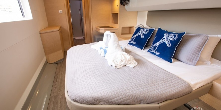 Fountaine Pajot MY 44