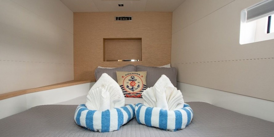 Fountaine Pajot MY 44