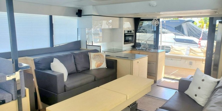 Fountaine Pajot MY 44