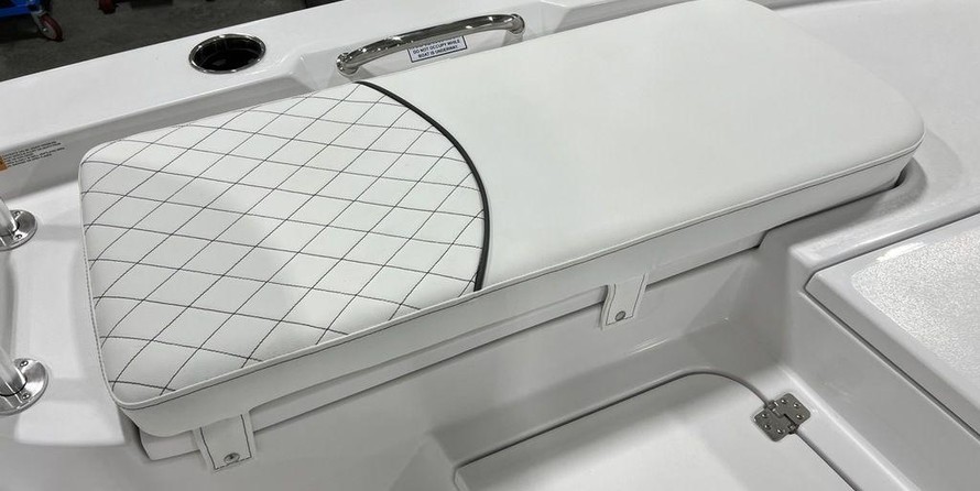 Sportsman Masters 207 Bay Boat