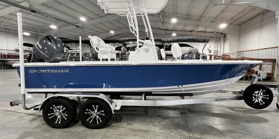 Sportsman Masters 207 Bay Boat