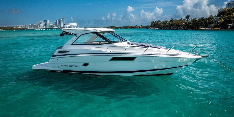 Regal 35 Sport Coupe