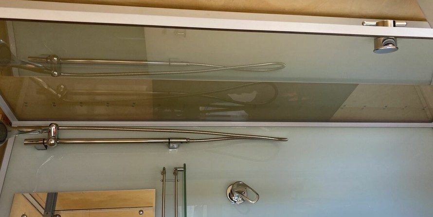 Хаусбот (плавдача)