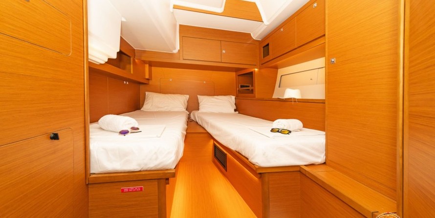 Dufour 530