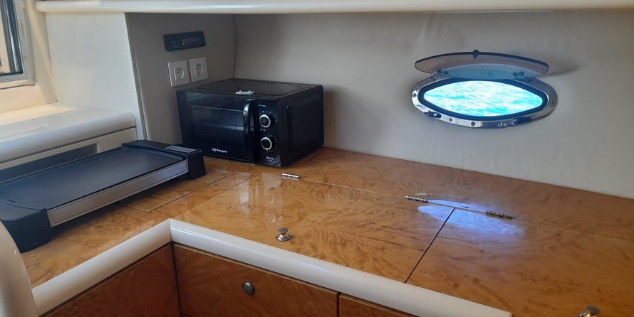 Sunseeker Mustique 42