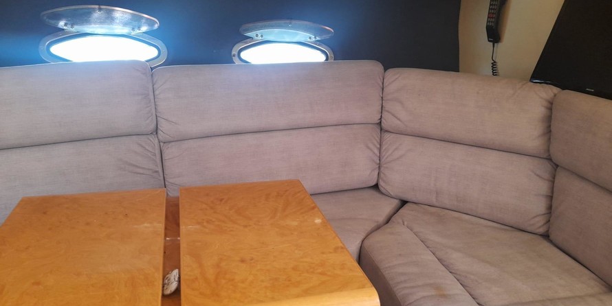 Sunseeker Mustique 42