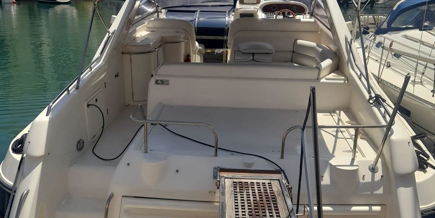 Sunseeker Mustique 42