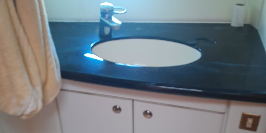 Sunseeker Mustique 42