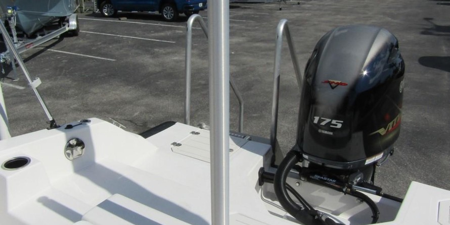 Starcraft Marine Crossover 210 OB SCX EXT