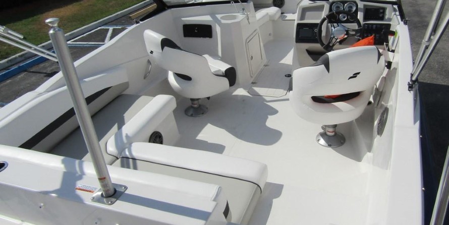 Starcraft Marine Crossover 210 OB SCX EXT