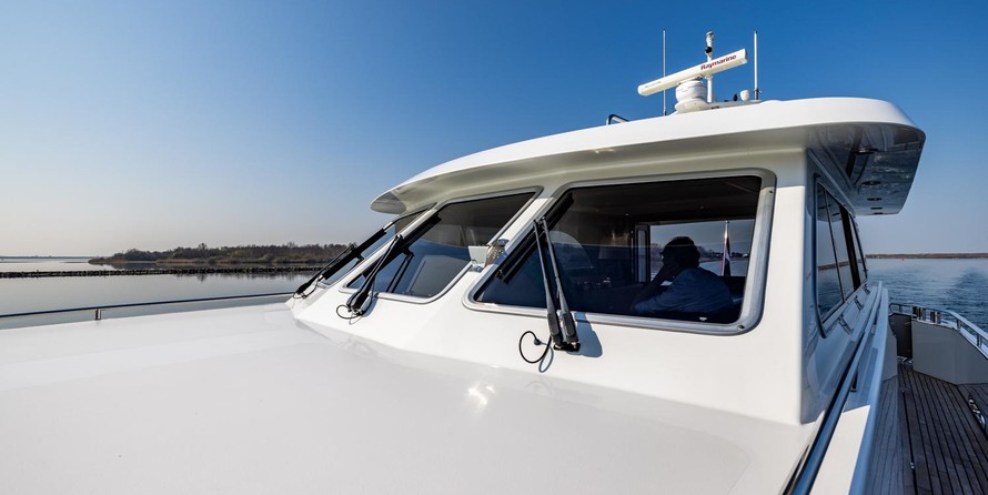 Valk Continental 1900 XL Wheelhouse