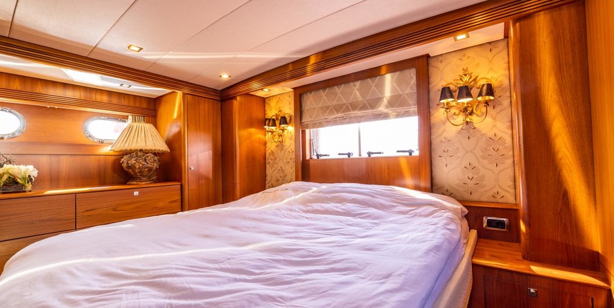 Valk Continental 1900 XL Wheelhouse