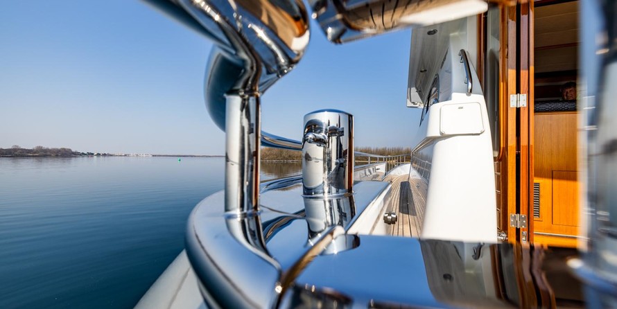Valk Continental 1900 XL Wheelhouse
