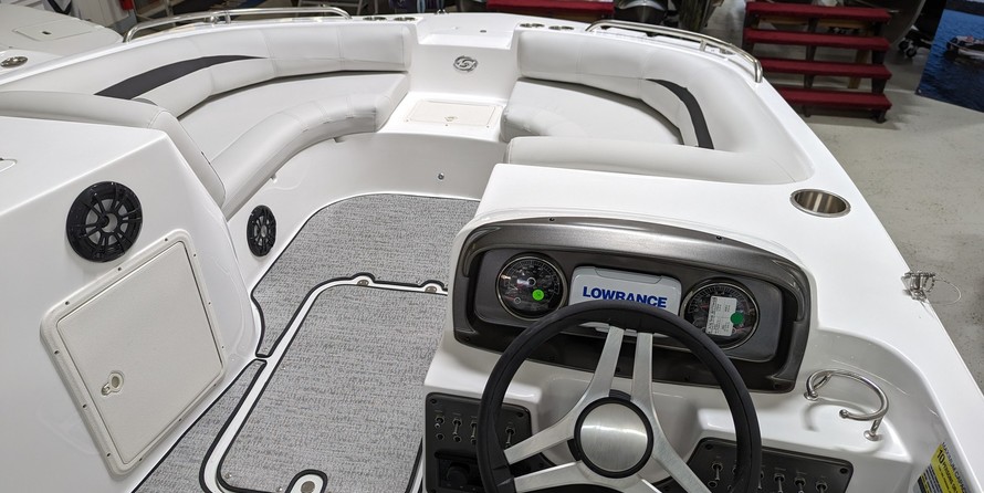 Hurricane 188 sport sundeck