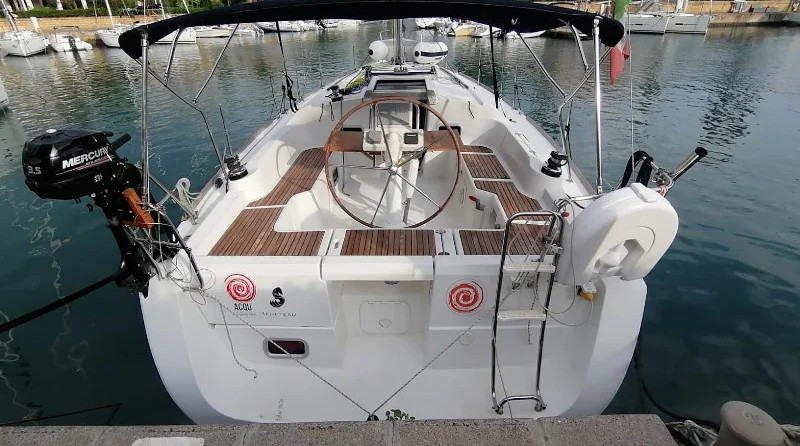 Beneteau Oceanis 37