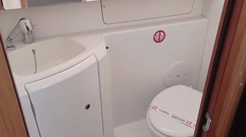 Beneteau Oceanis 37