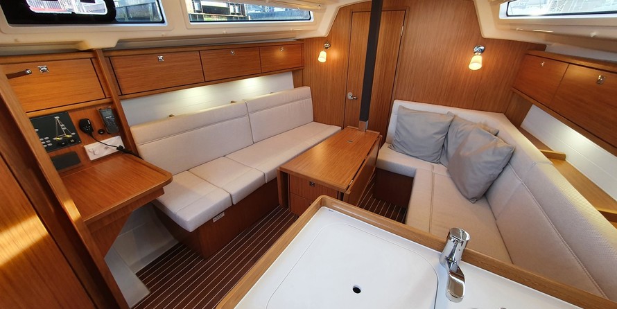 Bavaria CRUISER 34