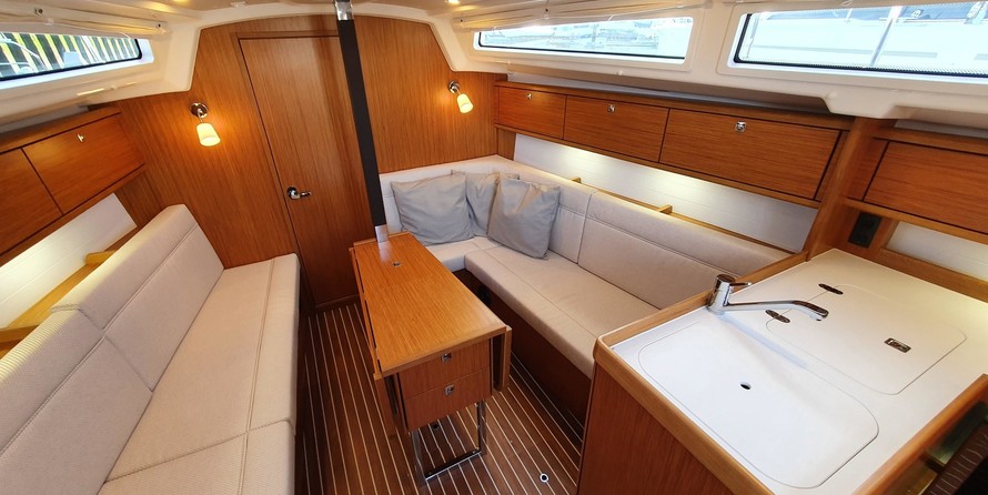 Bavaria CRUISER 34