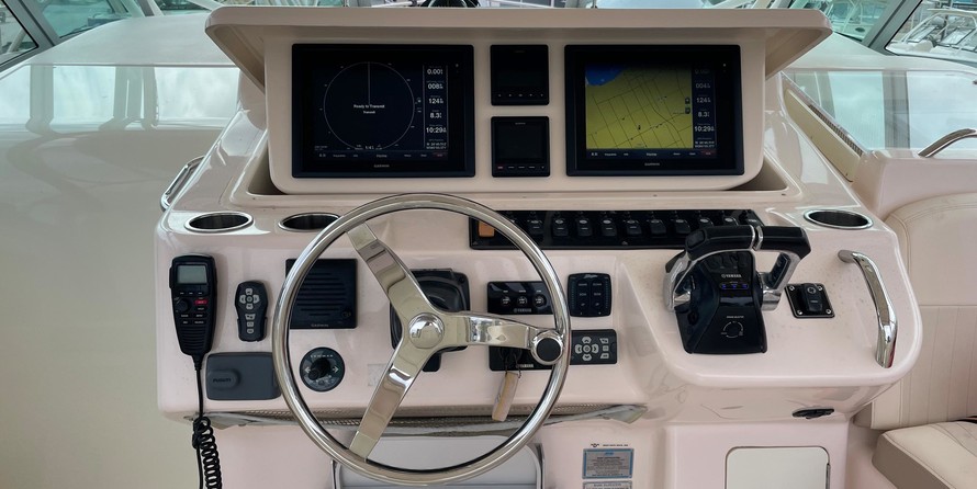 Grady-White Express 370