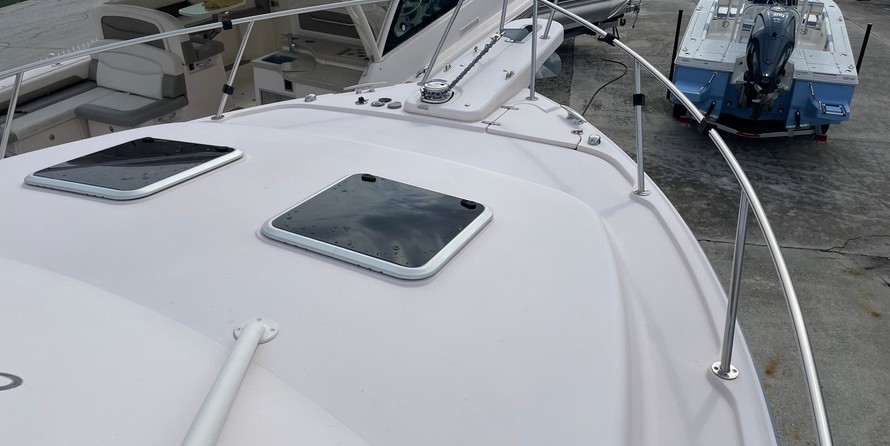 Grady-White Express 370