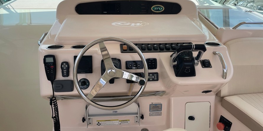 Grady-White Express 370