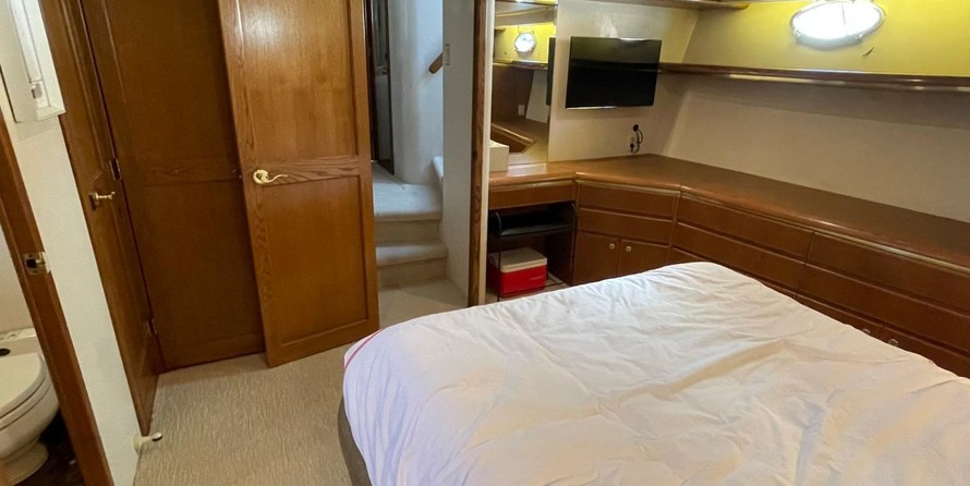 West Bay 58 Pilothouse