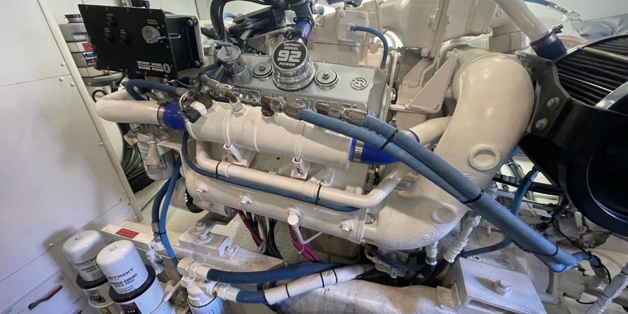 West Bay 58 Pilothouse