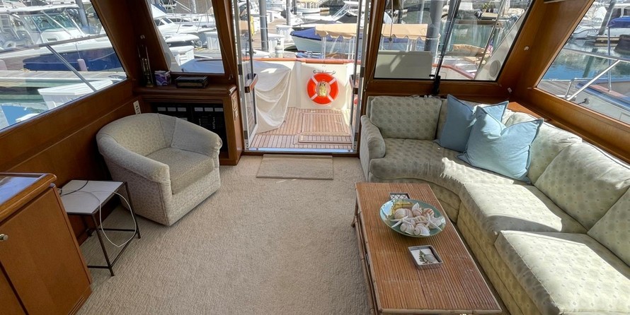 West Bay 58 Pilothouse