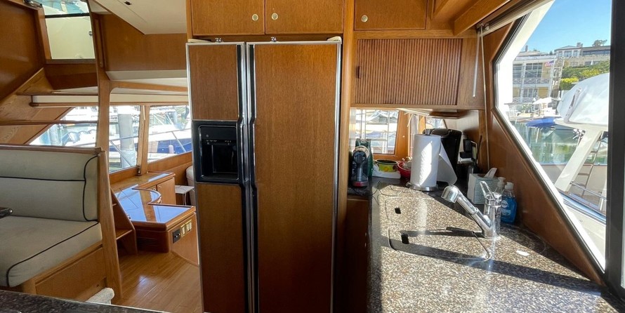 West Bay 58 Pilothouse