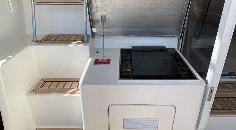 West Bay 58 Pilothouse