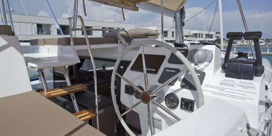 Fountaine Pajot Saona 47