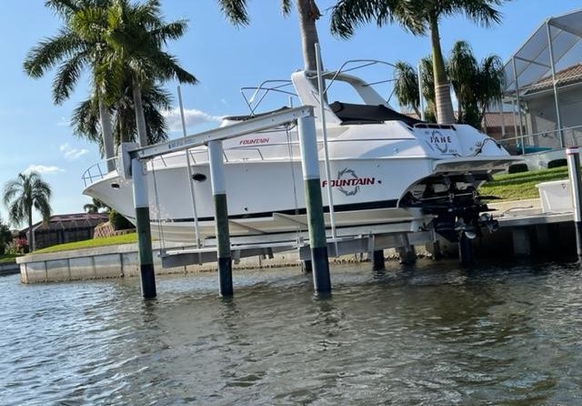 Fountain 38' EC Express Cruiser