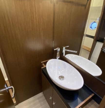 Bavaria Virtess 420 Fly