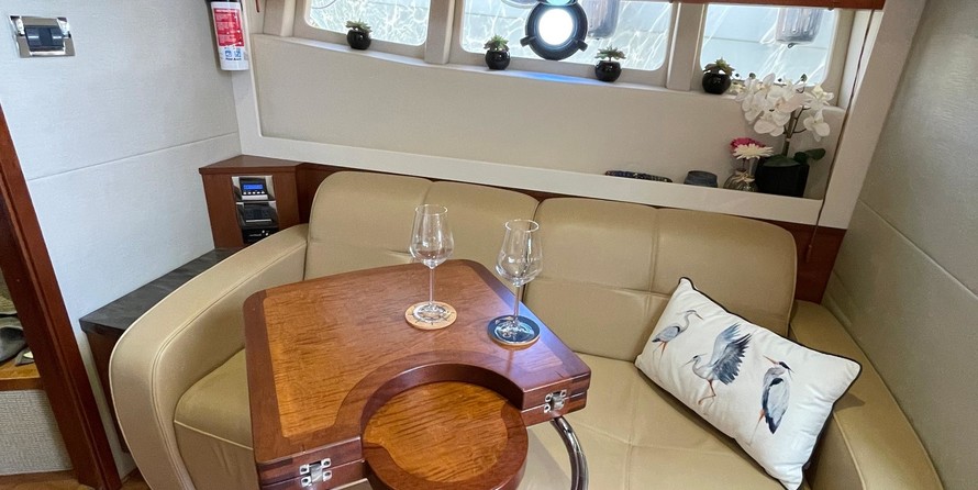 Sea Ray 410 Sundancer