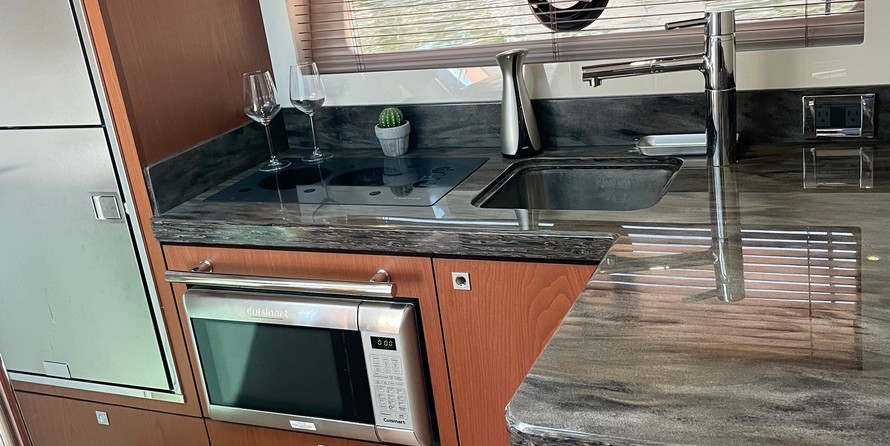 Sea Ray 410 Sundancer