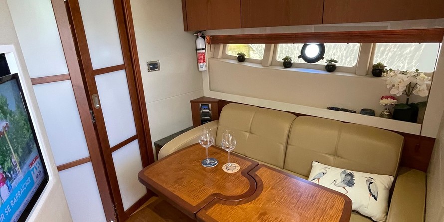 Sea Ray 410 Sundancer