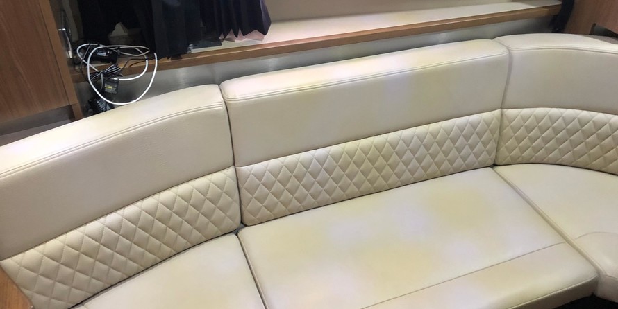 Chaparral 310 Signature