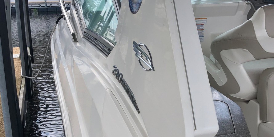 Chaparral 310 Signature