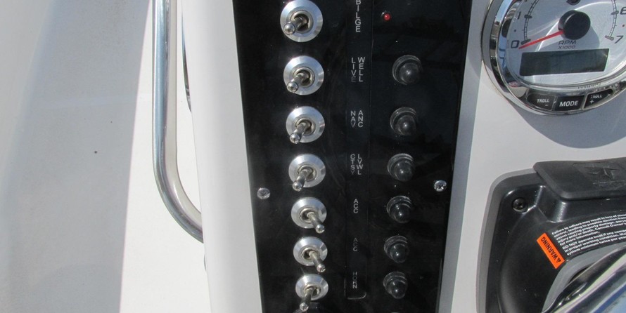 Sea Ray pro 208 bay